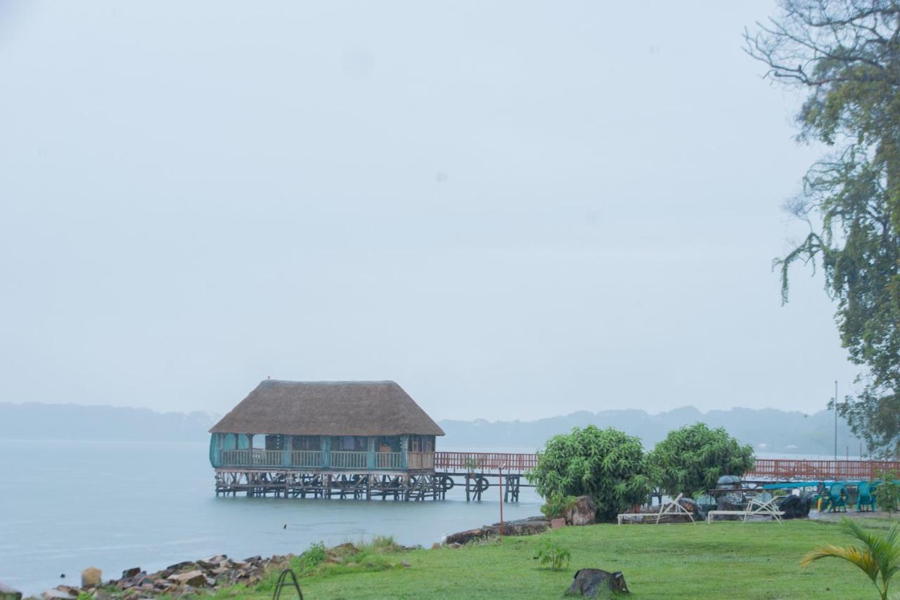 Mirembe Resort Beach Hotel Ssese Kalangala Exterior foto